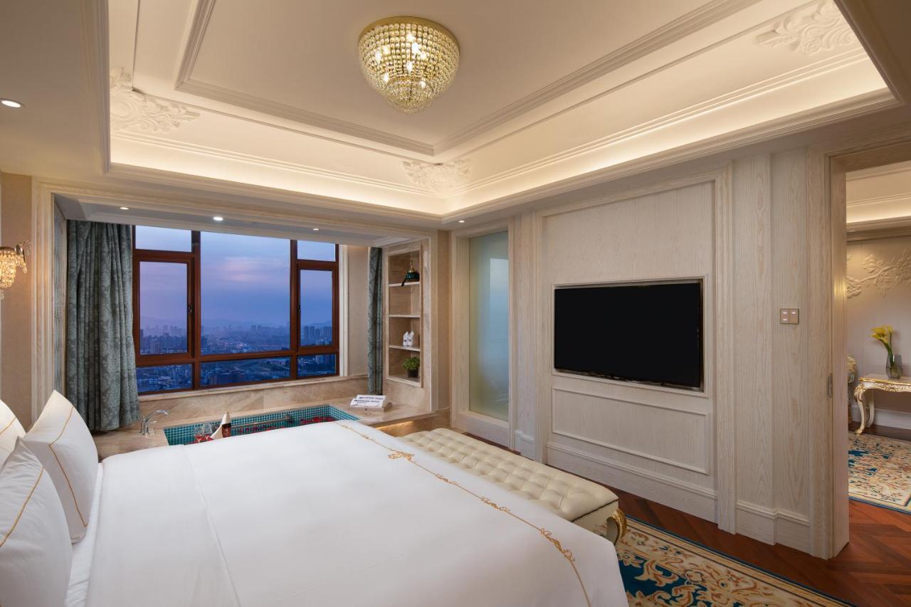 Wyndham Grand Kunming East 호텔 외부 사진